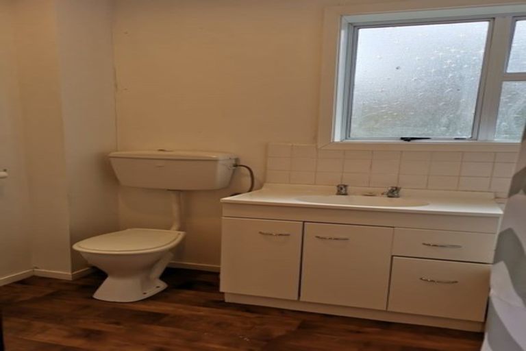 Photo of property in 66 Hollyford Avenue, Bryndwr, Christchurch, 8053