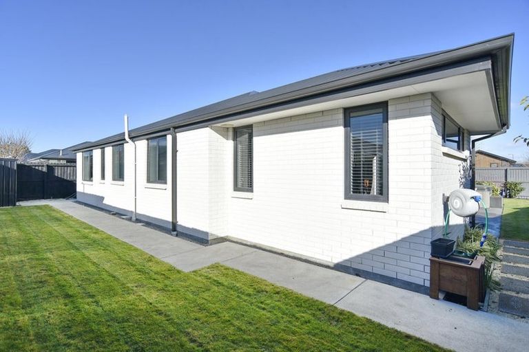Photo of property in 8 Guyon Street, Marshland, Christchurch, 8083