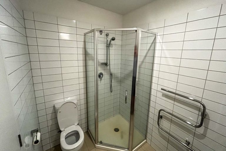 Photo of property in Bella Vista, 2d/84 Gunner Drive, Te Atatu Peninsula, Auckland, 0610