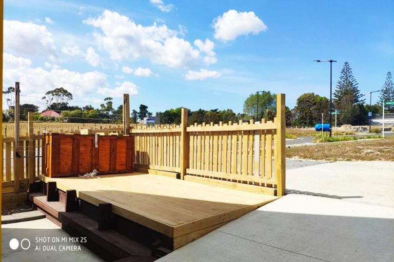 Photo of property in 2 Herekino Street, Westgate, Auckland, 0814