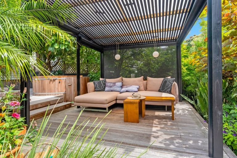 Photo of property in 87 Matipo Road, Mairangi Bay, Auckland, 0630