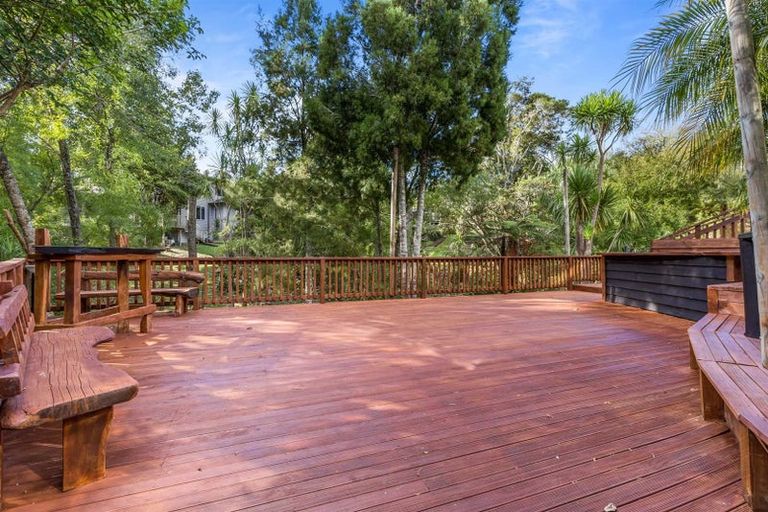 Photo of property in 5 Oakford Park Crescent, Greenhithe, Auckland, 0632