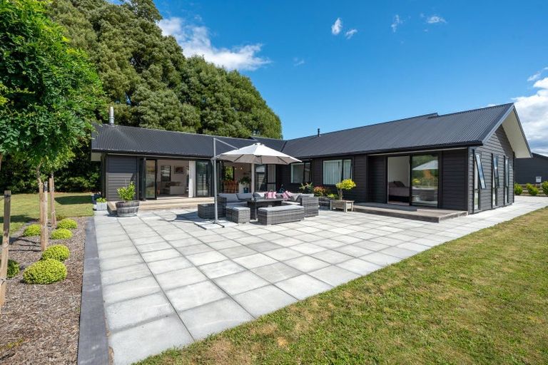 Photo of property in 12 Lancewood Way, Kinloch, Taupo, 3377