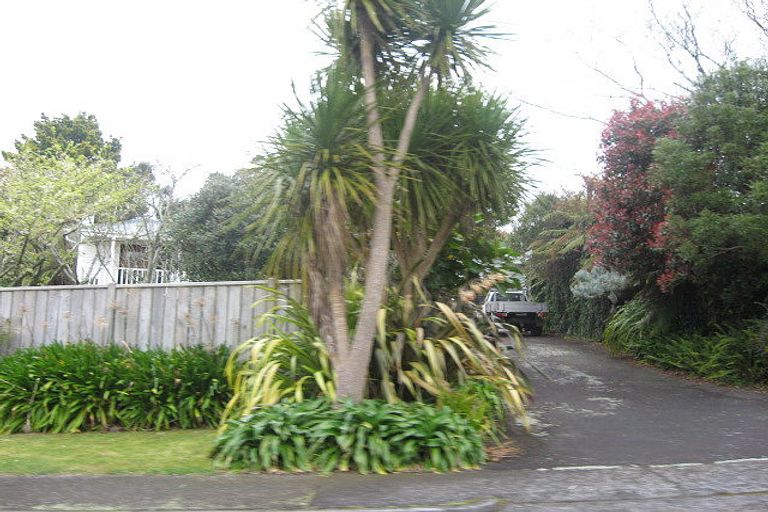 Photo of property in 17 Curtis Street, Okato, 4335