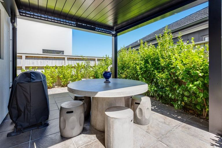 Photo of property in 41b Queen Charlotte Drive, Aotea, Porirua, 5024