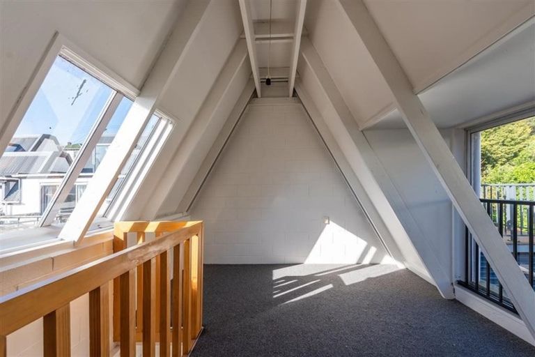 Photo of property in Sherwood Mews, 28p Bidwill Street, Mount Cook, Wellington, 6021