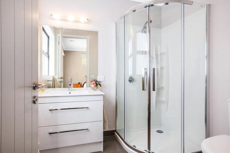 Photo of property in 6 Shoal Place, Whitby, Porirua, 5024