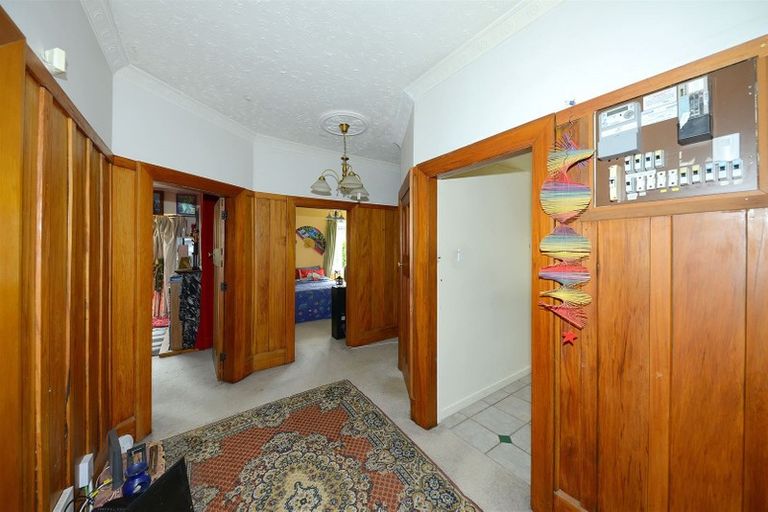 Photo of property in 82 Avonhead Road, Avonhead, Christchurch, 8042