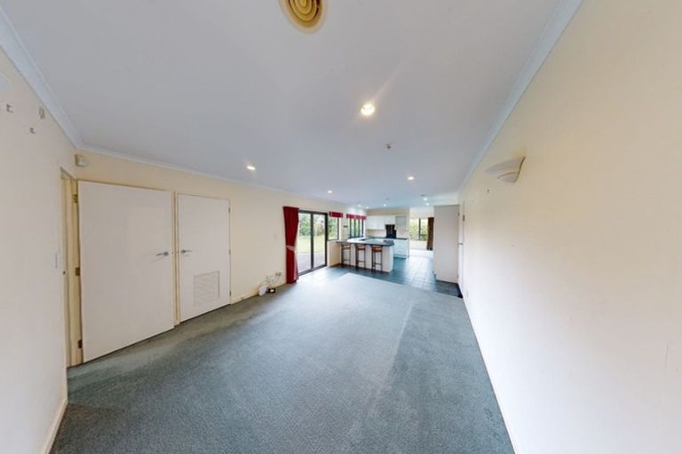 Photo of property in 18 Holdsworth Drive, Otamatea, Whanganui, 4500