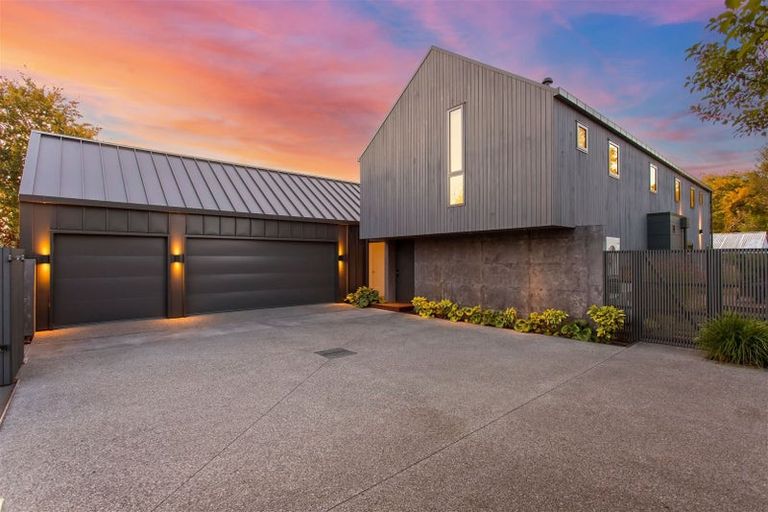 Photo of property in 86 Wairakei Road, Bryndwr, Christchurch, 8052