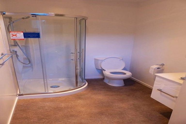 Photo of property in 104 Northland Road, Northland, Wellington, 6012