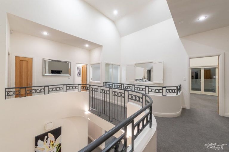 Photo of property in 70 Barton Road, Heretaunga, Upper Hutt, 5018