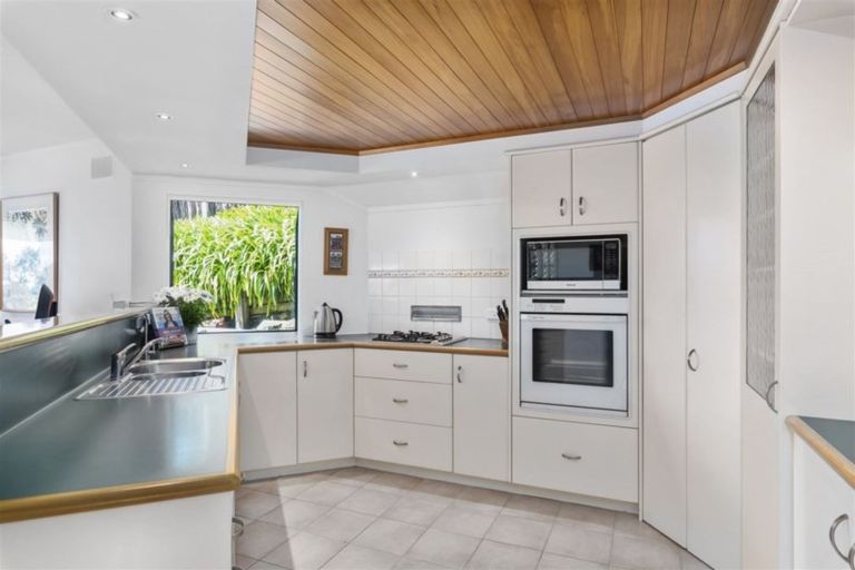 Photo of property in 25 Swann Beach Road, Stanmore Bay, Whangaparaoa, 0932