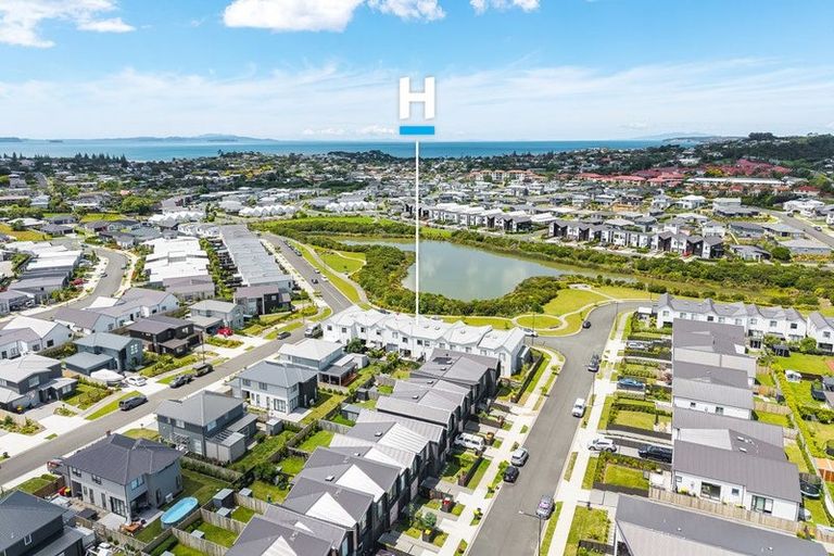 Photo of property in 7 Fairgray Lane, Red Beach, 0932