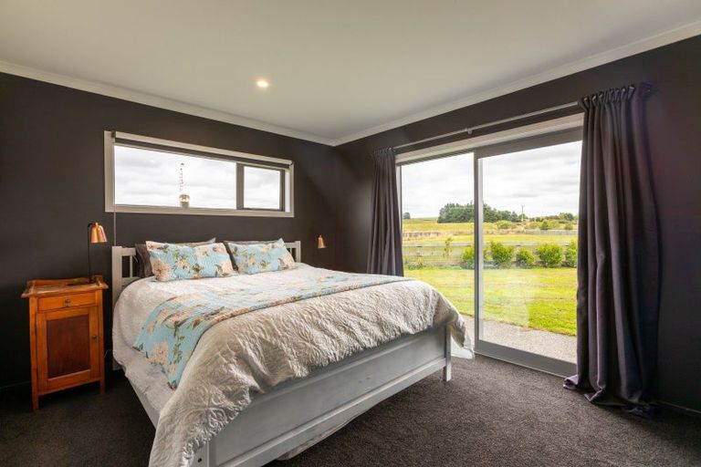 Photo of property in 220 Cowper Road, Dannevirke, 4976