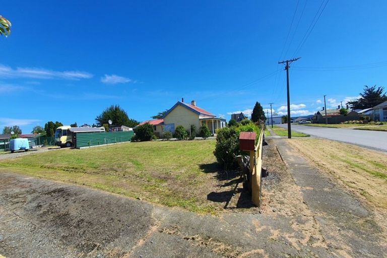 Photo of property in 13 Moffat Street, Nightcaps, 9630