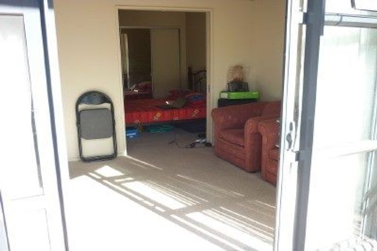 Photo of property in Atrium Towers, 1p/154 The Terrace, Wellington Central, Wellington, 6011