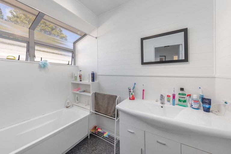 Photo of property in 5 Challinor Street, Pakuranga, Auckland, 2010