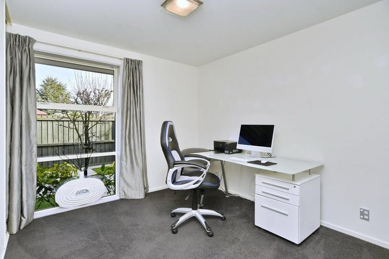 Photo of property in 18 Oratia Grove, Northwood, Christchurch, 8051