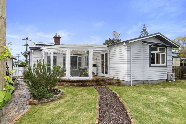 Photo of property in 20 Dinniss Avenue, Regent, Whangarei, 0112