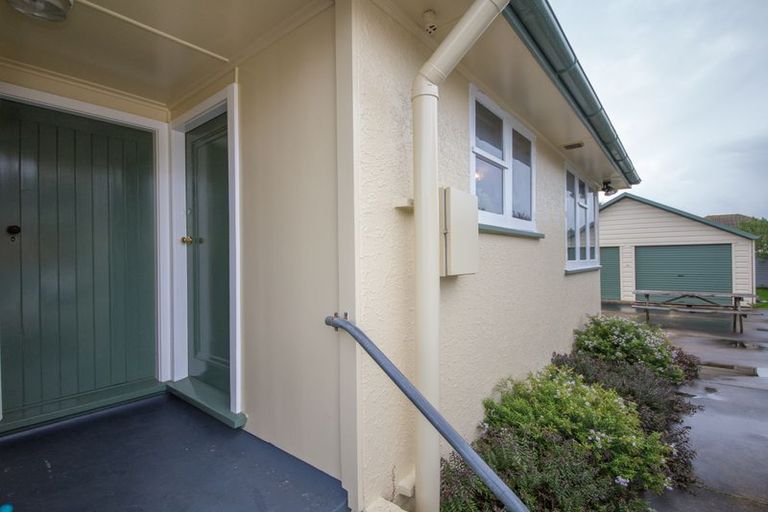 Photo of property in 17 Bristol Crescent, Roslyn, Palmerston North, 4414