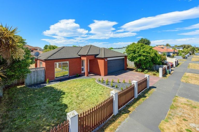 Photo of property in 56 Beach Road, North New Brighton, Christchurch, 8083