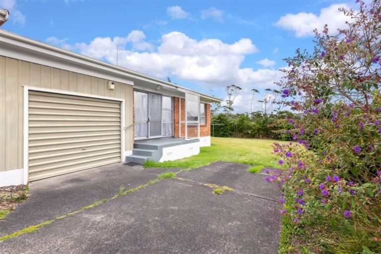 Photo of property in 3/17 Captain Scott Road, Glen Eden, Auckland, 0602