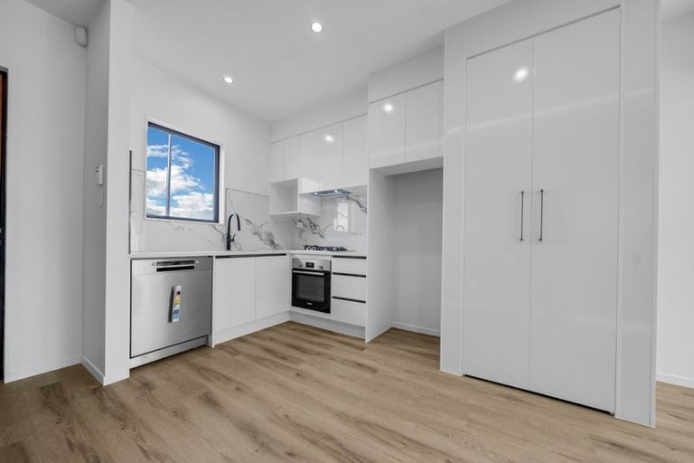 Photo of property in 1 Te Kaapia Road, Papakura, 2110