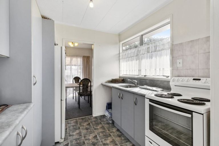 Photo of property in 76 Hindmarsh Street, Henderson, Auckland, 0612