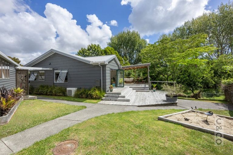 Photo of property in 11 Murray Way, Waimauku, 0812