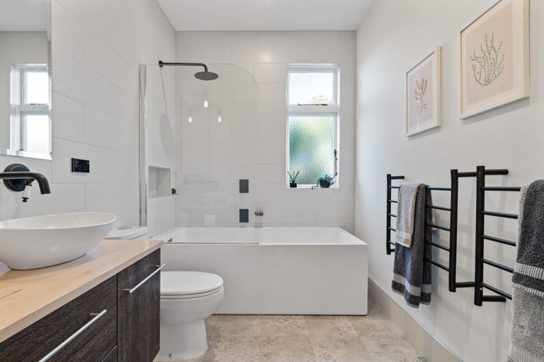 Photo of property in 44 Coopers Road, Dallington, Christchurch, 8061