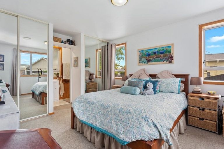 Photo of property in 11 Oban Place, Woolston, Christchurch, 8062