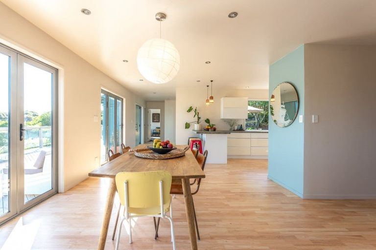 Photo of property in 12 Makora Avenue, Oneroa, Waiheke Island, 1081