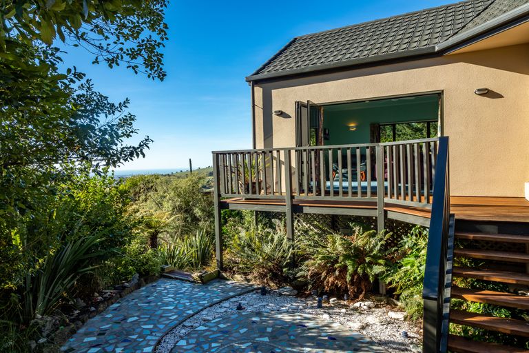 Photo of property in 33 Harry Ell Drive, Cashmere, Christchurch, 8022