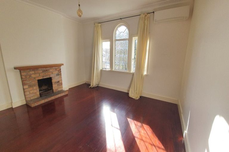 Photo of property in 1/56 Beresford Street, Bayswater, Auckland, 0622