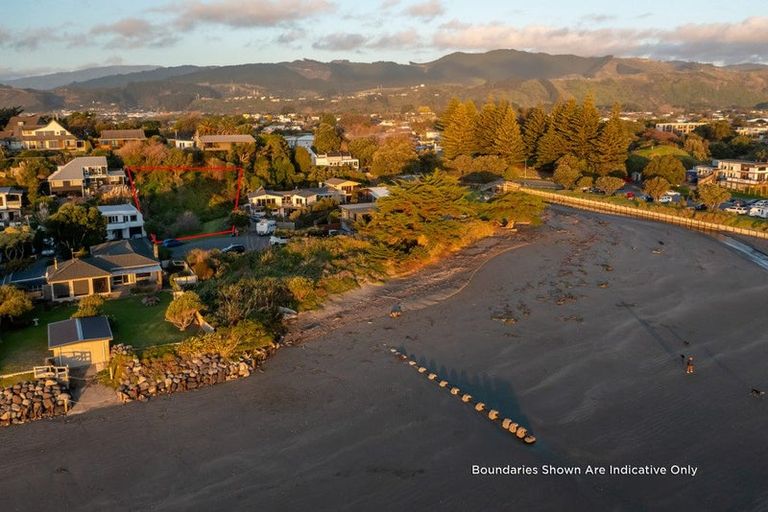 Photo of property in 19 Groves Road, Raumati Beach, Paraparaumu, 5032