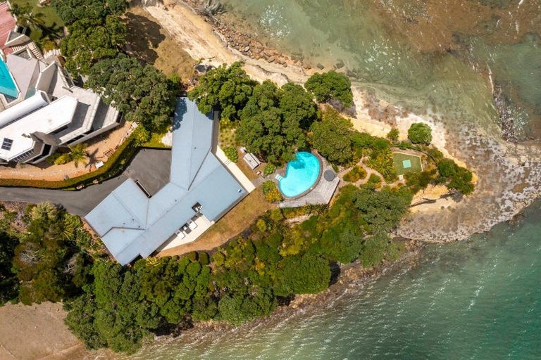 Photo of property in 62 Sharon Road, Waiake, Auckland, 0630