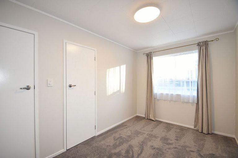 Photo of property in 27 Wallace Road, Ranui, Auckland, 0612
