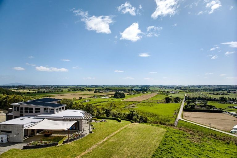 Photo of property in 102 Kuku East Road, Kuku, Levin, 5570