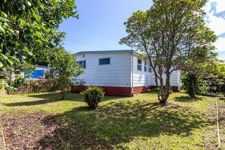 Photo of property in 90 Rangatira Drive, Mangakino, 3421