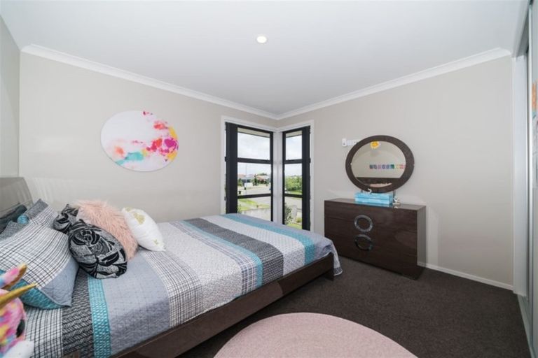 Photo of property in 34 Rodeo Drive, Kelvin Grove, Palmerston North, 4414