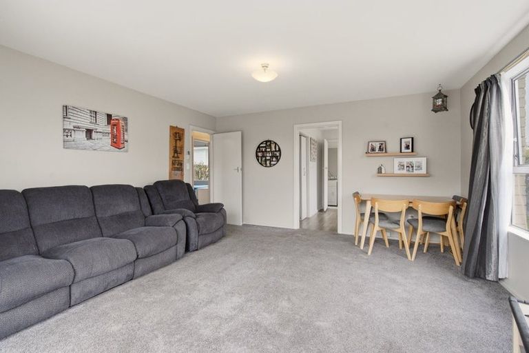 Photo of property in 4/122 Middlepark Road, Sockburn, Christchurch, 8042