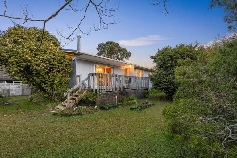 Photo of property in 1/80a Park Rise, Campbells Bay, Auckland, 0630