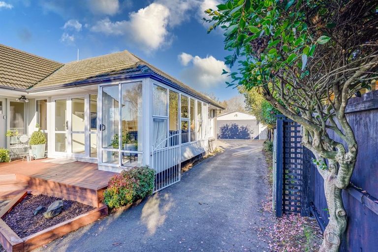 Photo of property in 5 Burnside Crescent, Burnside, Christchurch, 8053