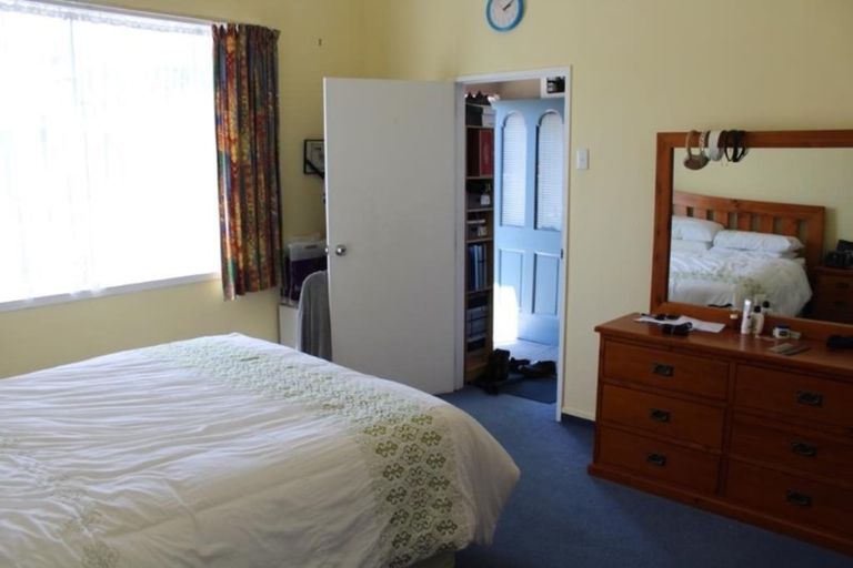 Photo of property in 18 Wesley Street, South Dunedin, Dunedin, 9012