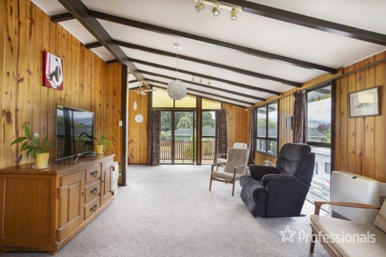 Photo of property in 69 Park Road, Carterton, 5713