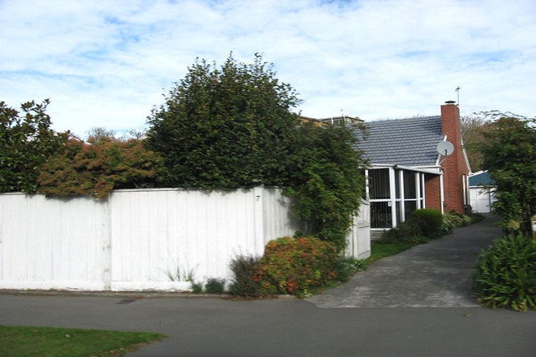 Photo of property in 7 Newbridge Place, Ilam, Christchurch, 8041
