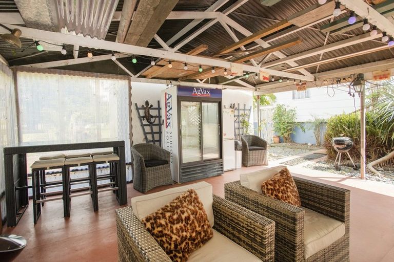 Photo of property in 112 Main Road, Makaraka, Gisborne, 4010