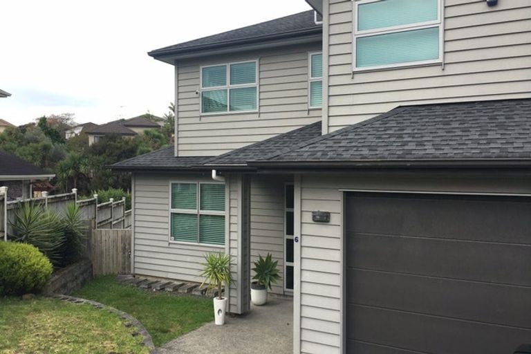 Photo of property in 6 Lismore Way, Oteha, Auckland, 0632