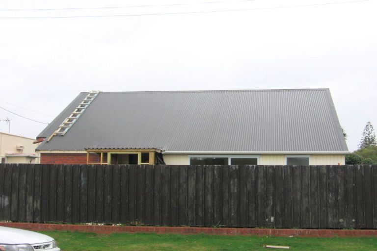 Photo of property in 4 Pirie Crescent, Moera, Lower Hutt, 5010